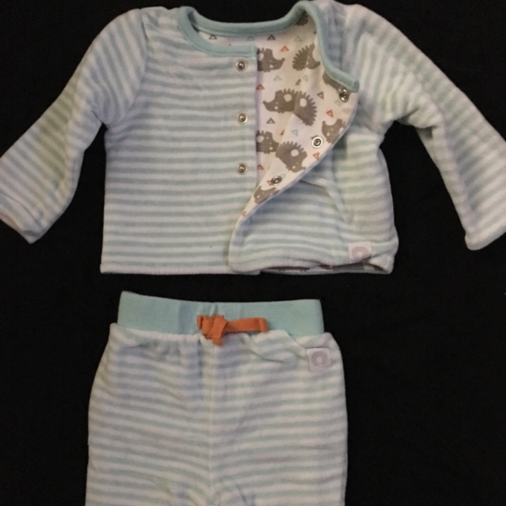 Boppy brand reversible Cardigan and Pant set NWOT